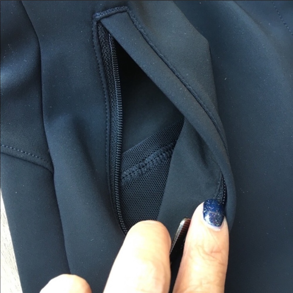 BNWT Lululemon On The Move Pants - Picture 5 of 8